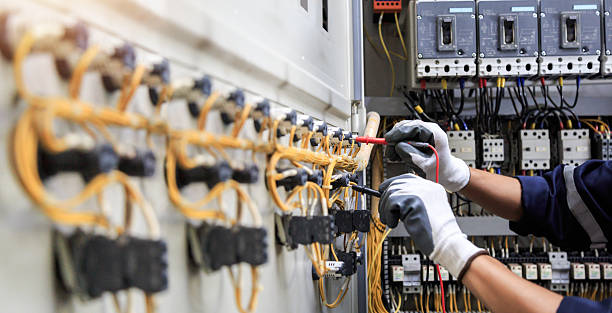 Professional Electrician technician working in Marion Oaks, FL